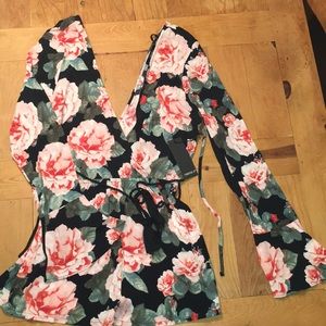 Cute Forever 21 V neck floral romper!!